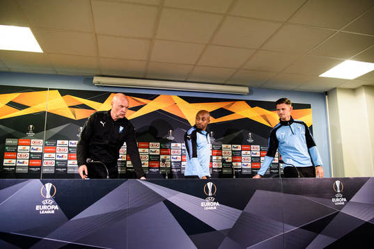 Head coach Uwe Rösler, Fouad Bachirou and Marcus Antonsson