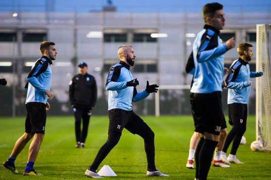 Egzon Binaku and Guillermo Molins of Malmö FF