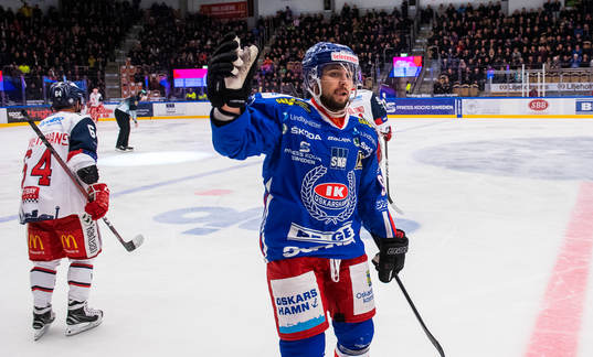 Oskarshamns Janne Kivilahti jublar