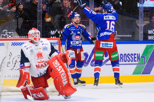 Oskarshamns Janne Kivilahti och Arsi Piispanen jublar