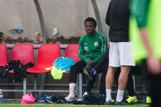 Hammarbys Abdul-Halik Hudu med lindad fot
