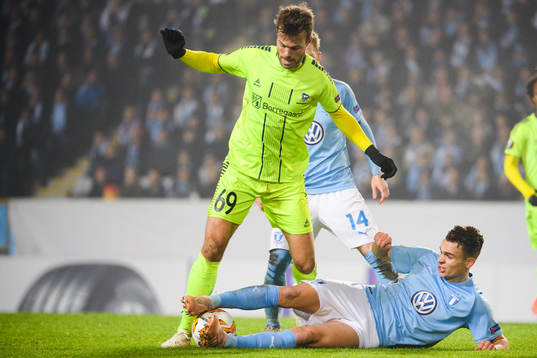 Patrick Mortensen of Sarpsborg 08 Andreas Vindheim of