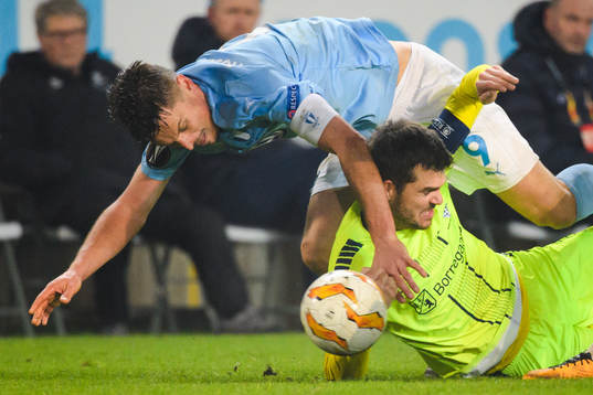 Markus Rosenberg of Malmö FF and Joachim Thomassen of
