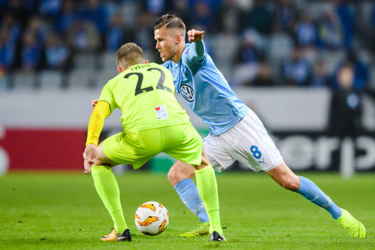 Arnór Ingvi Traustason of Malmö FF  and Jon-Helge Tveita