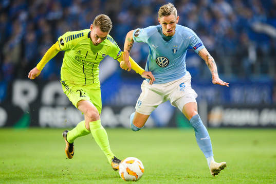 Jon-Helge Tveita of Sarpsborg 08 and Sören Rieks of Malmö