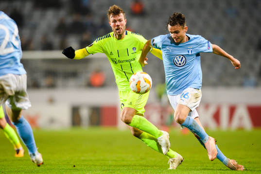 Patrick Mortensen of Sarpsborg 08 and Andreas Vindheim of