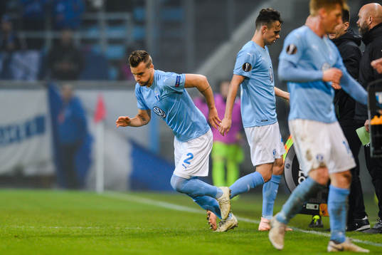 Andreas Vindheim swaps with Isak Ssewankambo of Malmö FF