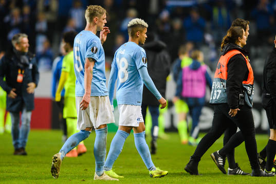 Sören Rieks and Romain Gall looks dejected while leaving
