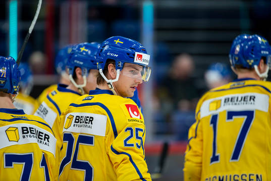 Jonathan Davidsson #71, SWE, Philip Holm #25, SWE, Dennis