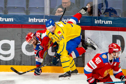 Artem Blazhiyevsky #35, RUS, Daniel Brodin #34, SWE