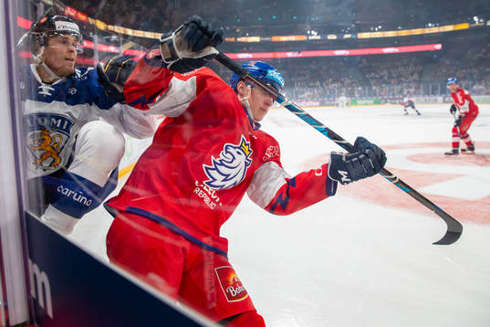 Mikko Lehtonen #4, FIN, Dominik Kubalik #18, CZE