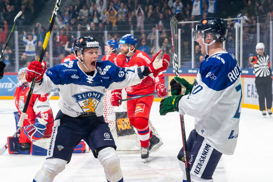 Bläddra bland fler bilder av Ishockey, Karjala Cup, Finland - Tjeckien
