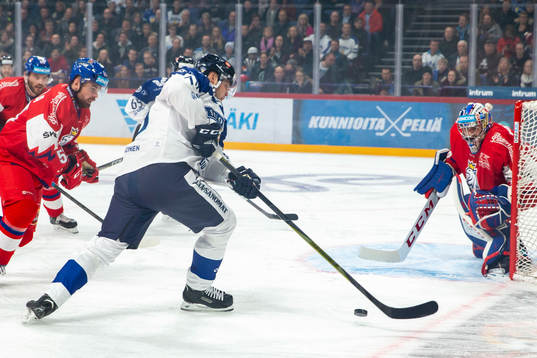 Teemu Hartikainen #70, FIN, Patrik Bartosak #32, CZE
