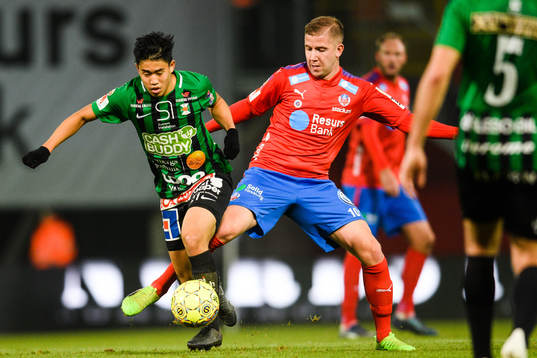 Varbergs Eddie Tran och Helsingborgs Darijan Bojanic