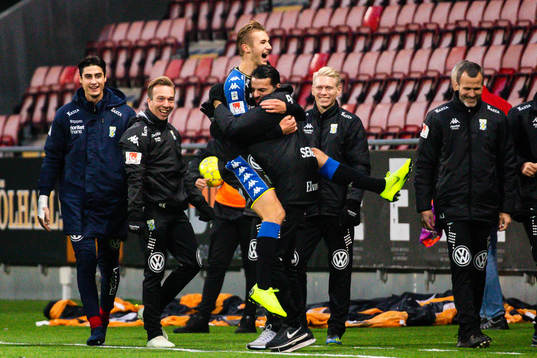Bläddra bland fler bilder av Fotboll, Allsvenskan, Örebro - IFK Göteborg