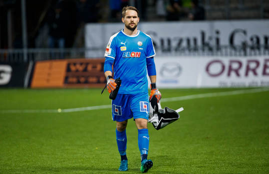 Örebros målvakt Oscar Jansson deppar