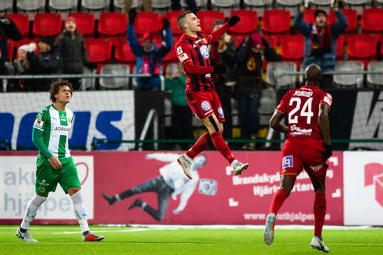 Östersunds Dino Islamovic jublar