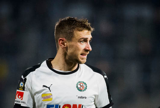 Örebros Filip Rogic deppar