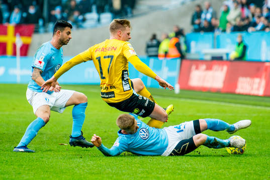 Malmö FFs Behrang Safari och Anders Christiansen mot