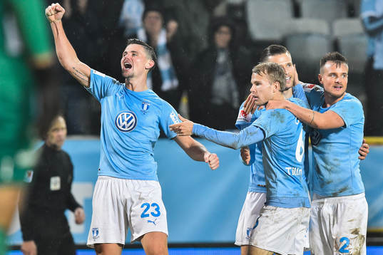 Malmö FFs Marcus Antonsson jublar med lagkamrater