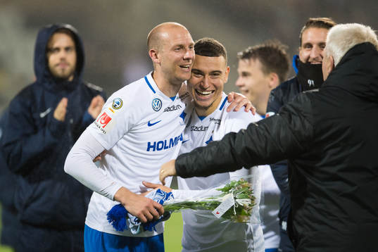 Norrköpings Andreas Johansson tackar Jordan Larsson