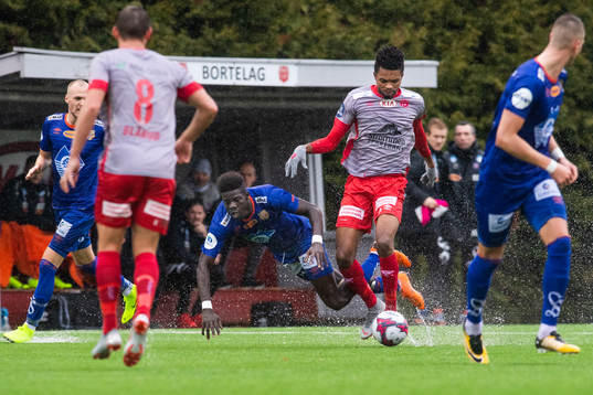 Pape Habib Gueye of Aalesund and Charles Chinedu Ezeh of