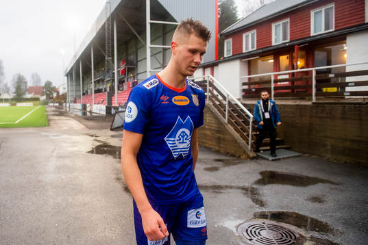 Hólmbert Fridjónsson of Aalesund looks dejected