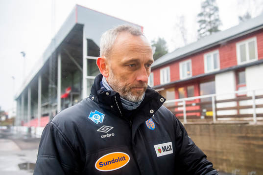Lars Bohinen, head coach of Aalesund, looks dejected