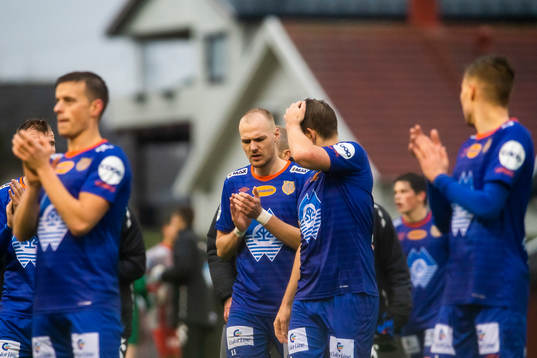Aron Elís Thrándarson of Aalesund looks dejected