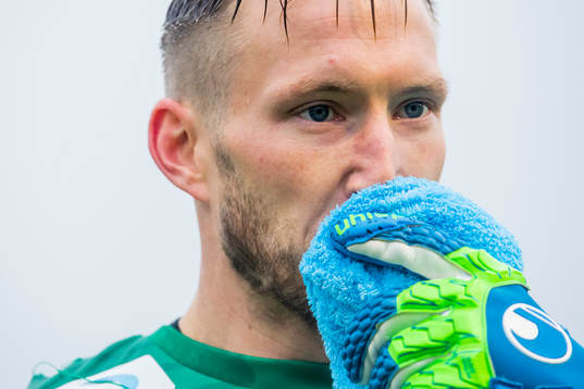 Goalkeeper Simon Thomas of Strømmen
