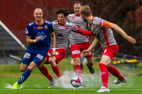 Aron Elís Thrándarson of Aalesund, Anders Dieserud,