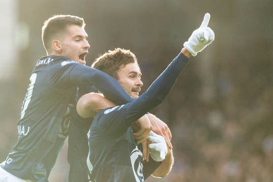 Ylldren Ibrahimaj and Johnny Furdal of Viking celebrate