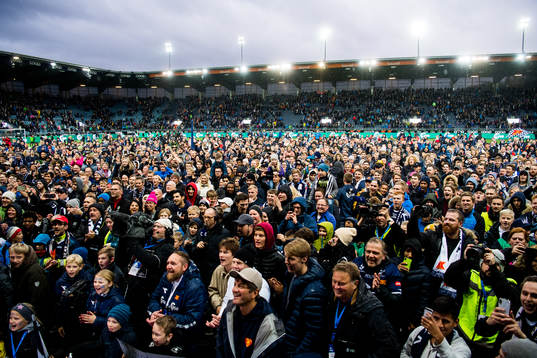 Supporters of Viking celebrate