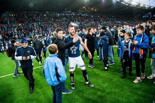 Zlatko Tripic of Viking celebrates