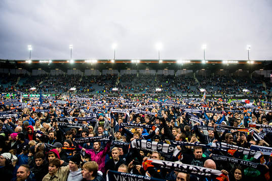 Supporters of Viking celebrate