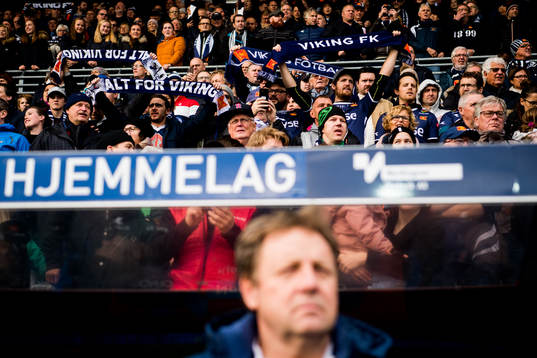 Supporters of Viking and Bjarne Berntsen, head coach of