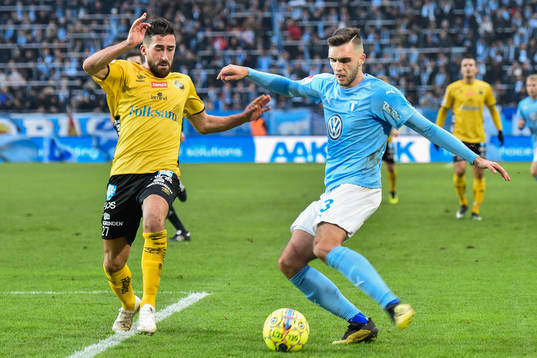 Elfsborgs Frederik Holst och Malmö FFs Egzon Binaku