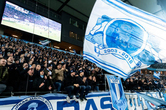 Malmö FFs supportrar jublar