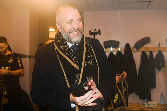 s sportchef Björn Wesström jublar