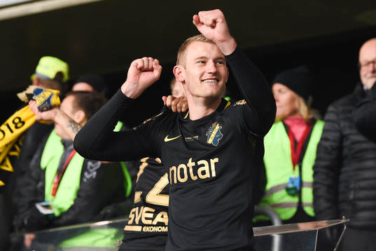 s Robin Jansson jublar