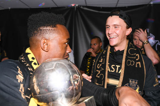 s Heradi Rashidi och Kristoffer Olsson med Lennart