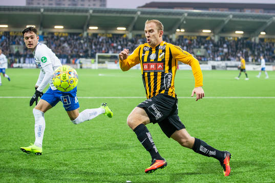 Häckens Kari Arkivuo och Norrköpings David Moberg