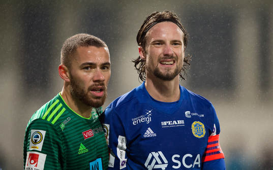 Dalkurds Malkolm Moenza och Sundsvalls Linus Hallenius