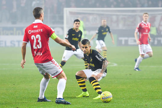 s Nicolas Stefanelli