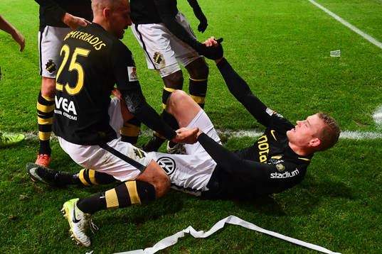 s Robin Jansson jublar
