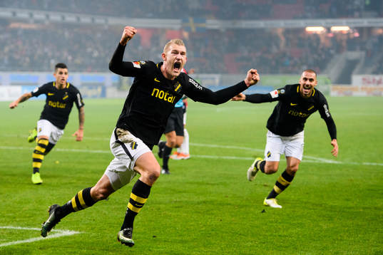 s Robin Jansson jublar