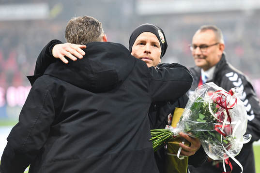 Kalmars Tobias Eriksson tackas av
