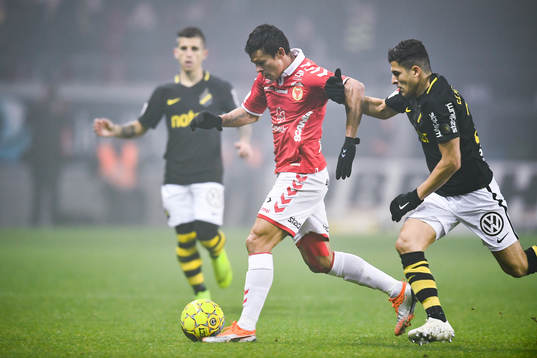 s Tarik Elyounoussi