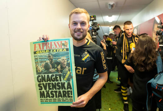 s Sebastian Larsson