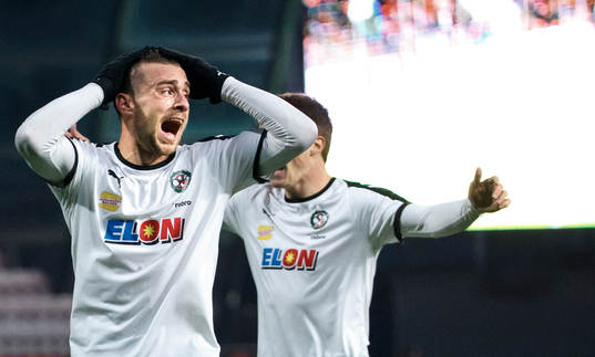 Örebros Filip Rogic deppar